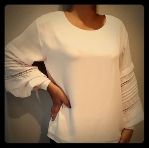 Vince Camuto blush euffled long sleeve blouse